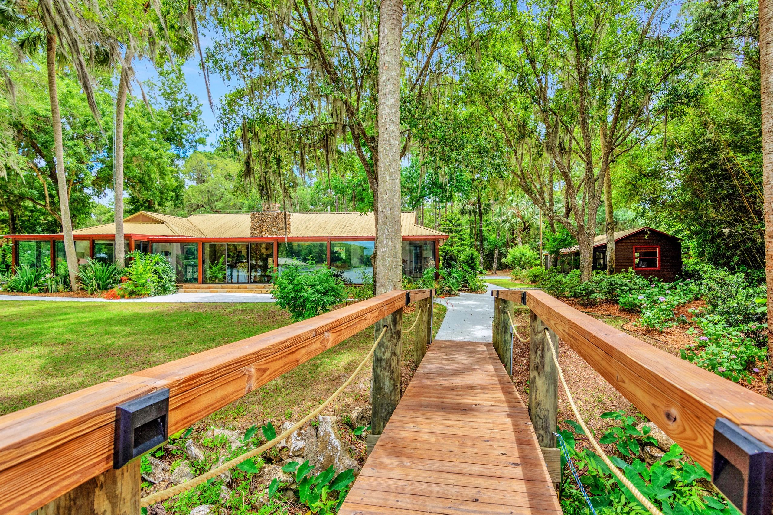 Suwannee River Place An Oasis Surrounded by Aquatic Preserve